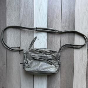 Still nordic grey leather crossbody